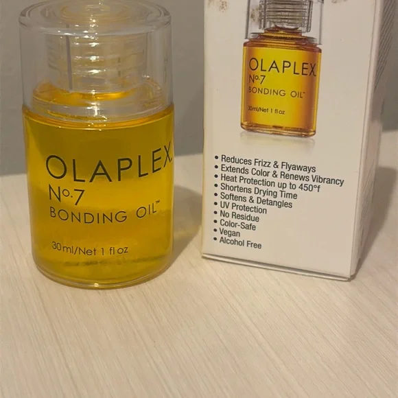 Bundle of OLAPLEX No. 7 Bonding Oil & OLAPLEX No. 8 Bond Intense Moisture Mask